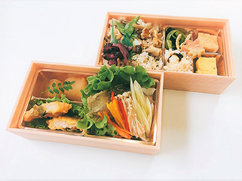 白身魚の五色あんかけ二段弁当